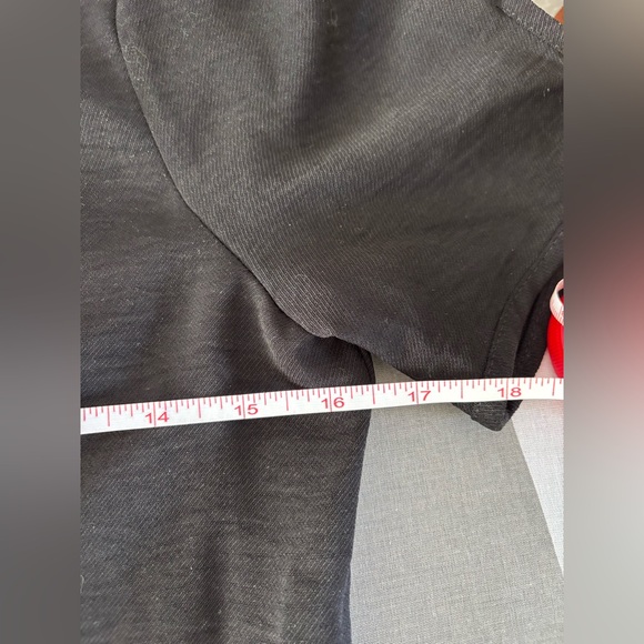 Topshop short sleeve top with buttons and peplum cut - Picture 7 of 7